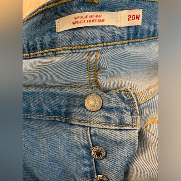 Levi’s Skinny Wedgie Jeans - Picture 5 of 5